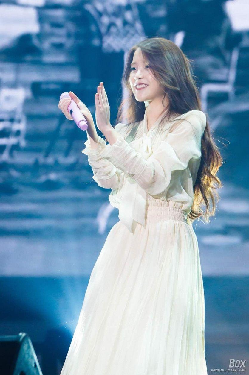 아이유 포토.dd0