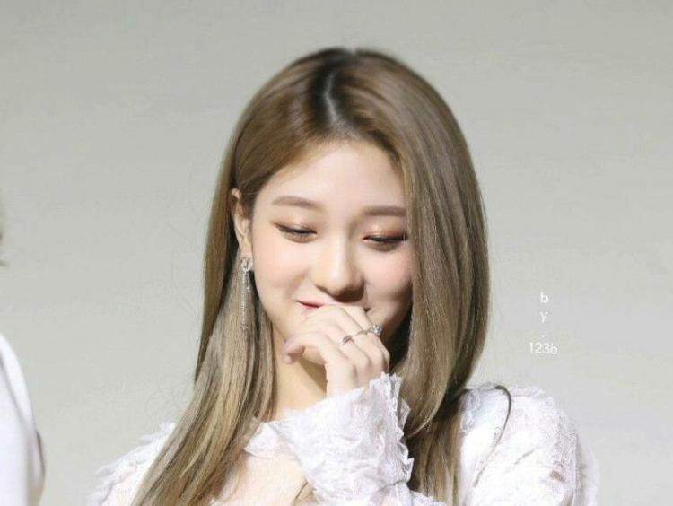 FROMIS9 Lee Seo Yeon4