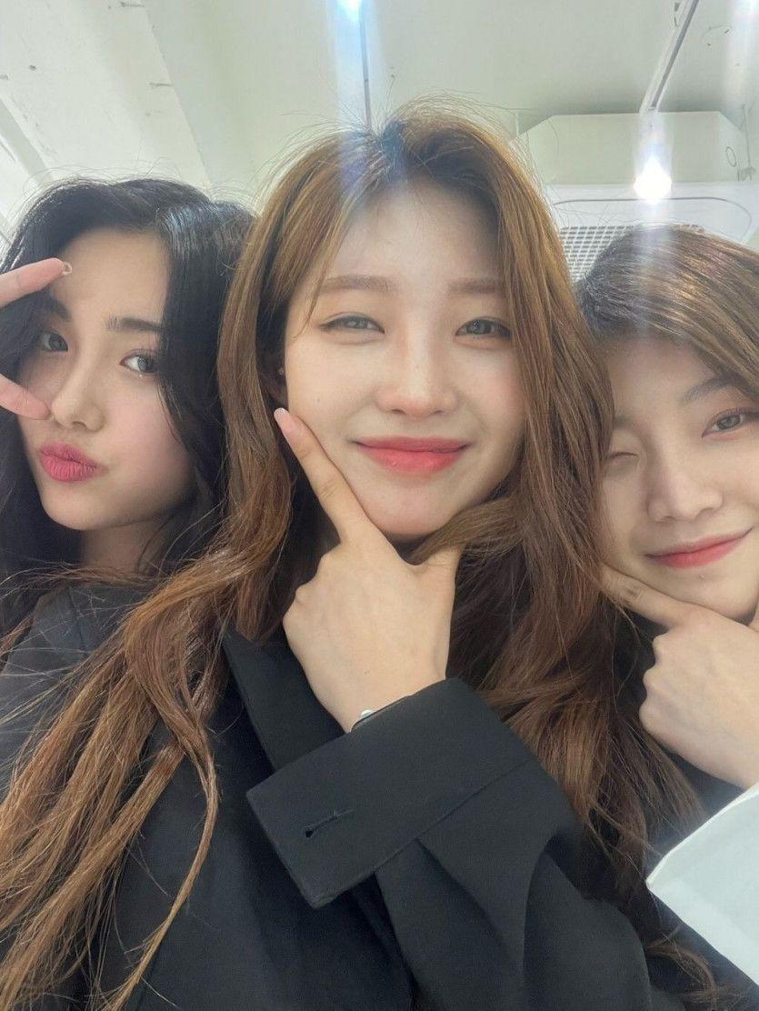 EVERGLOW Sihyeon1