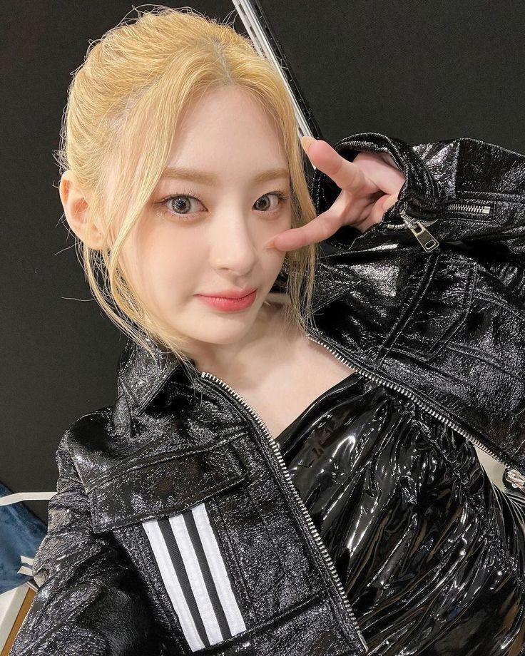스테이씨 윤세은1