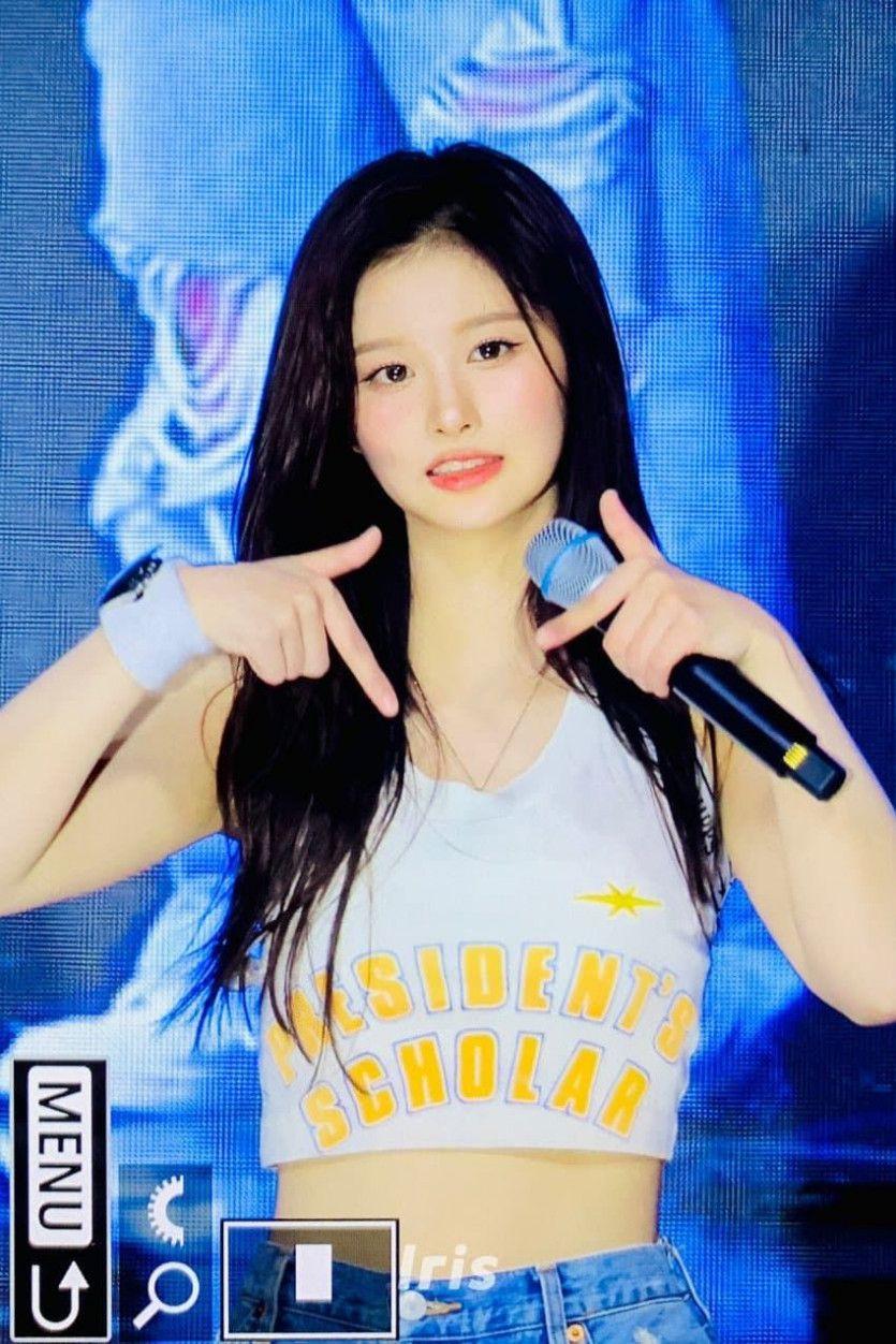 설윤1
