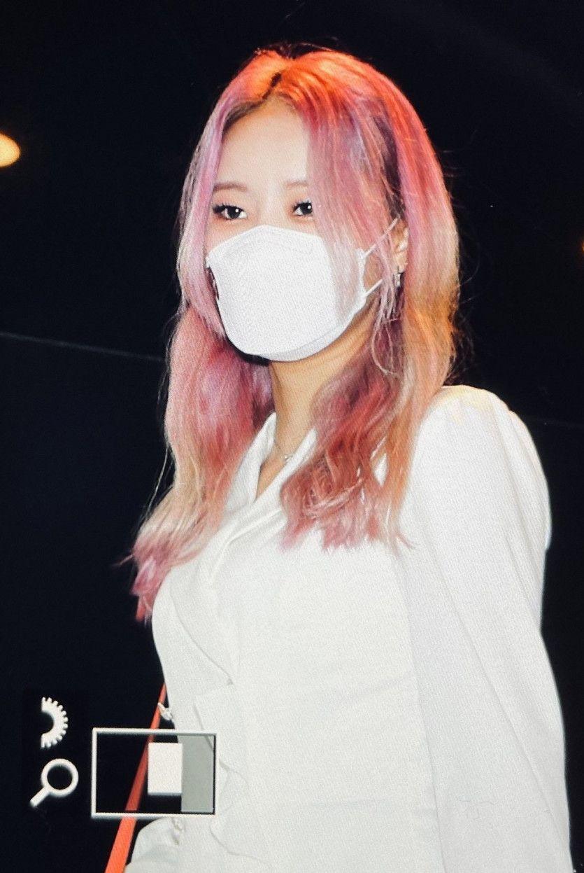 WEEEKLY Kim Ji Min3