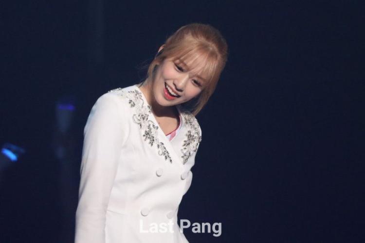 아이즈원 안유진 김민주 강혜원, 콘서트 외 (34 p)4
