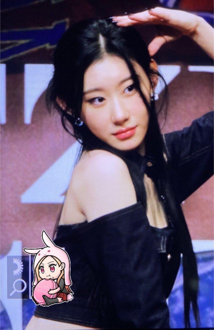 ITZY Chaeryeong3