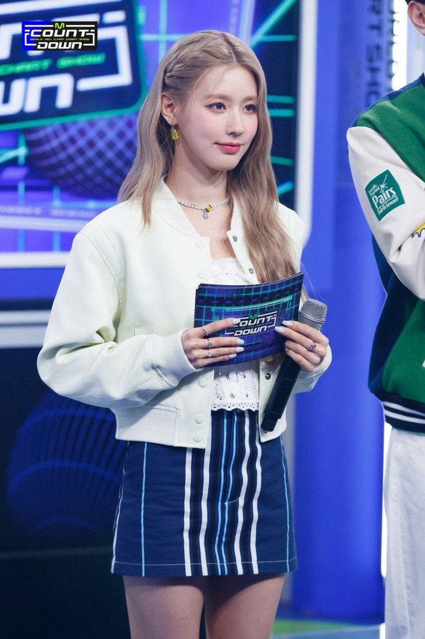 G-IDLE MiYeon0