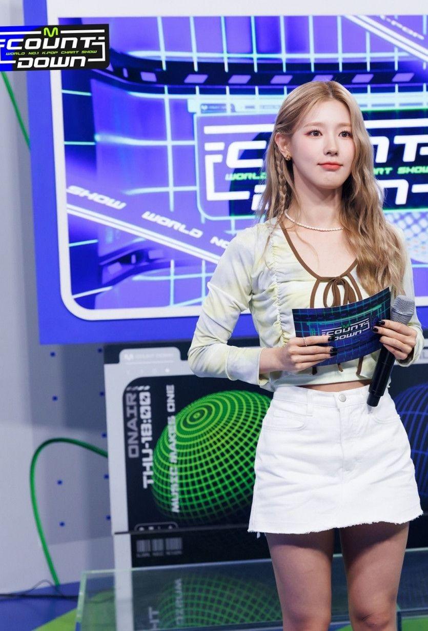 G-IDLE MiYeon1
