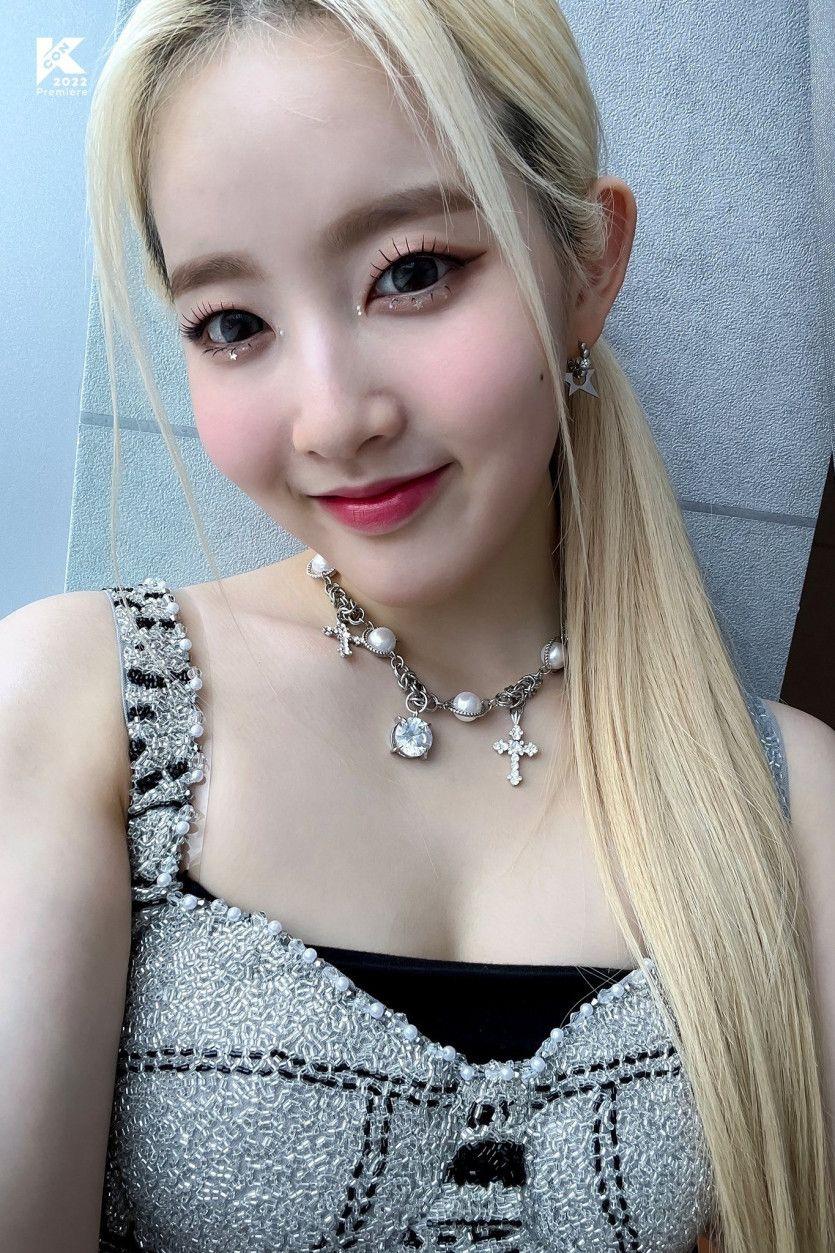 STAYC SIEUN1