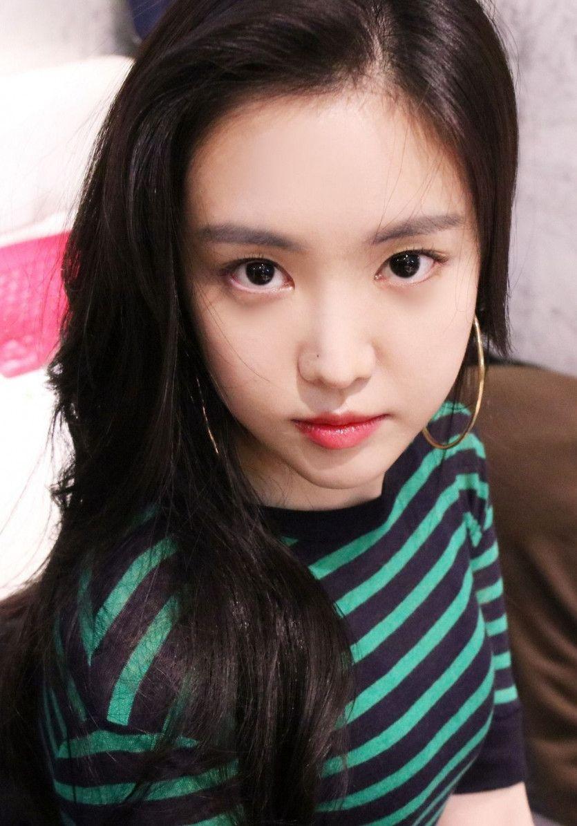 손나은0