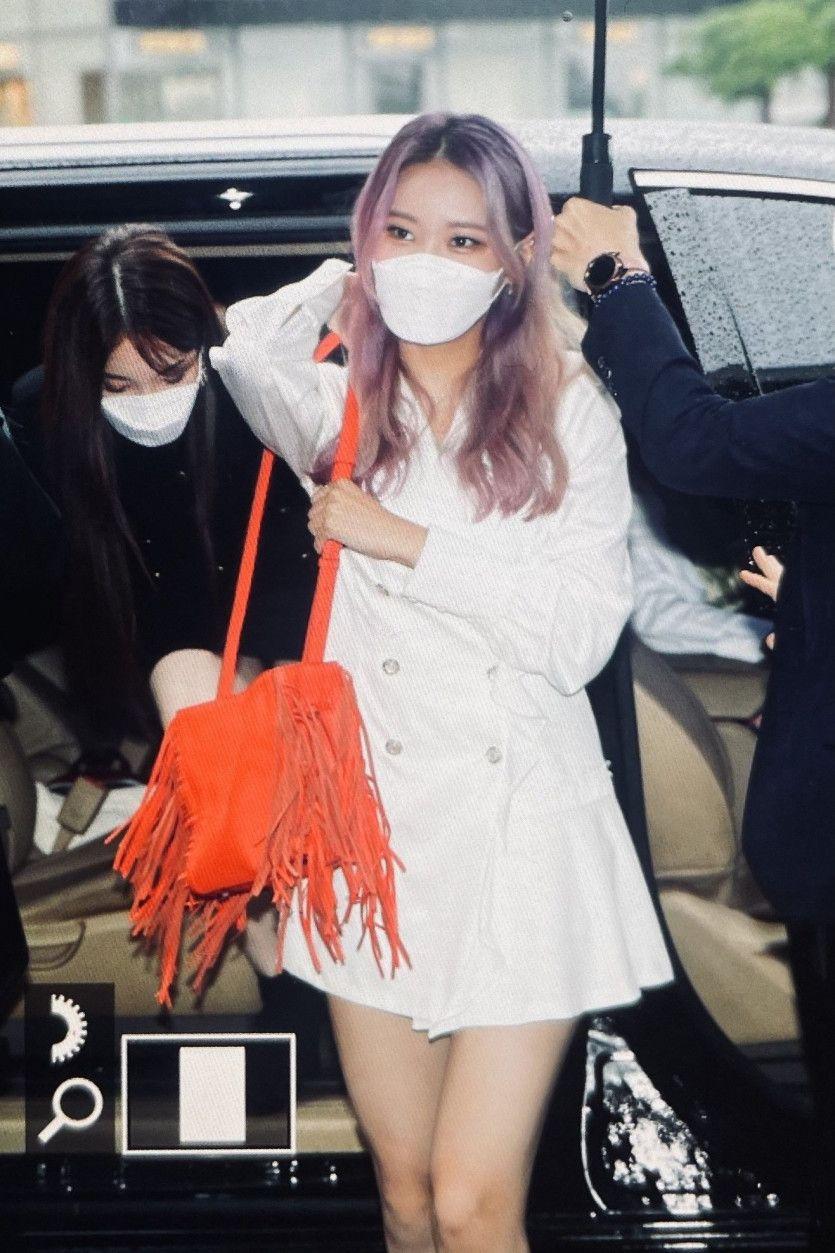 WEEEKLY Kim Ji Min3