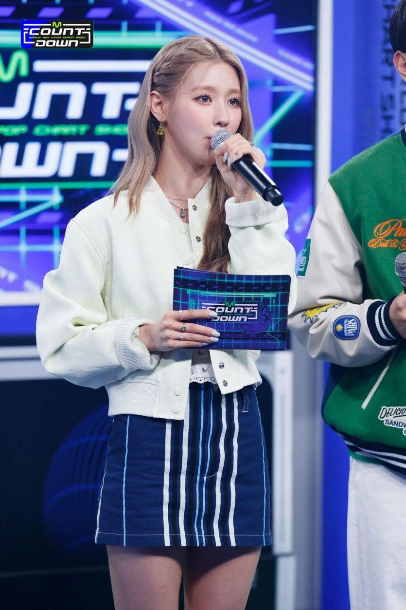 G-IDLE MiYeon0