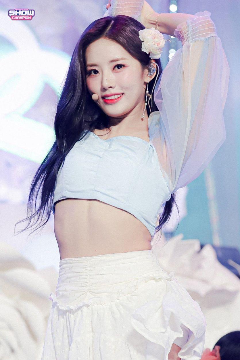 FROMIS9 Park Ji Won1