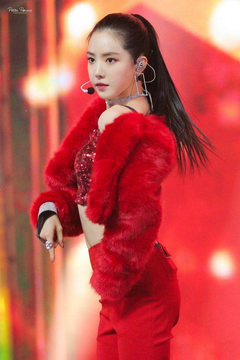 손나은2