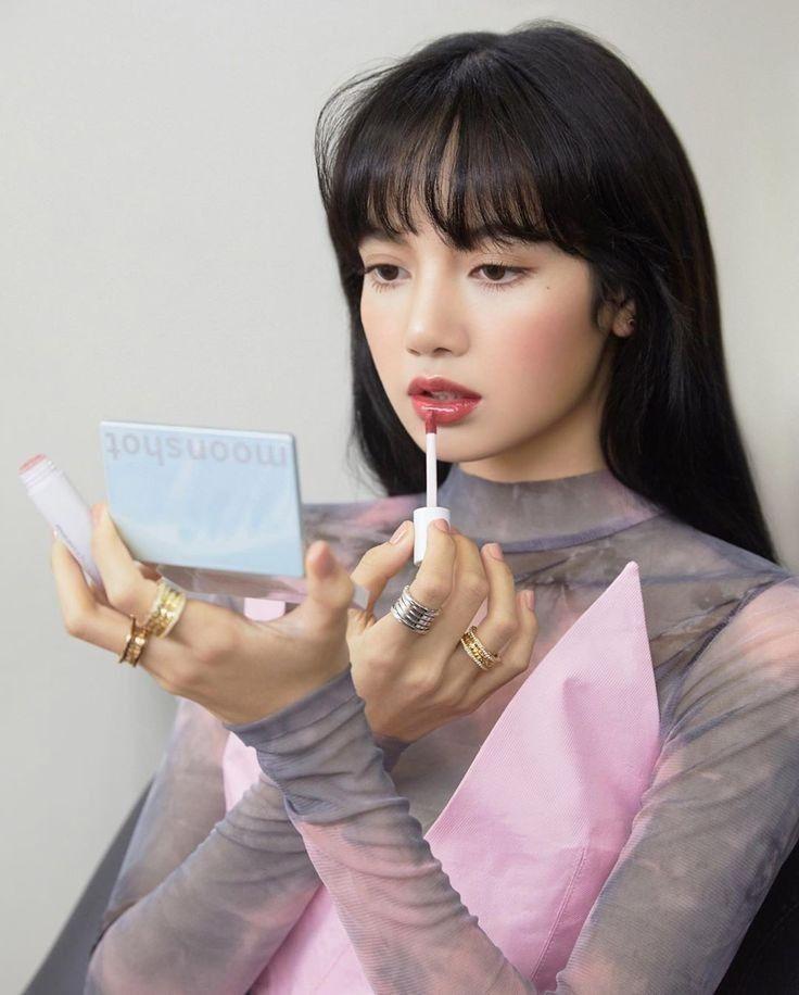 블랙핑크 리사1