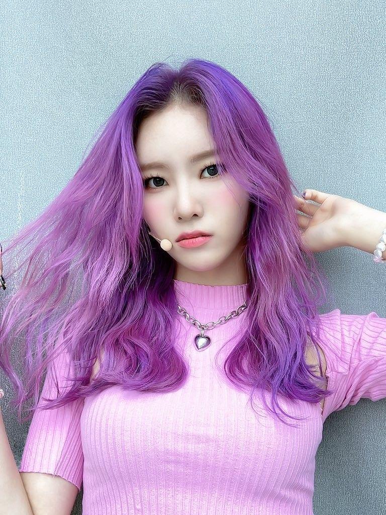 WEEEKLY Kim Ji Min0