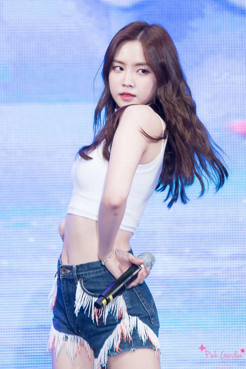 손나은2