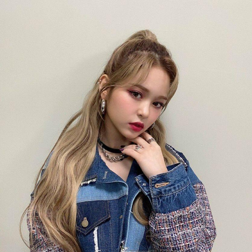 EVERGLOW 박지원0