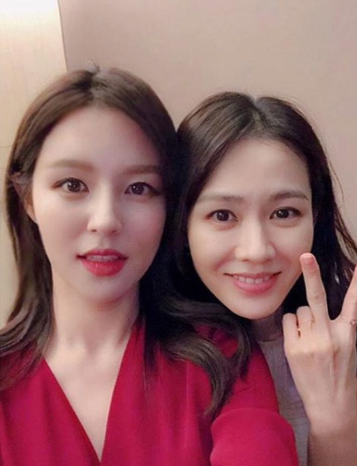 조수애 아나와 손예진0