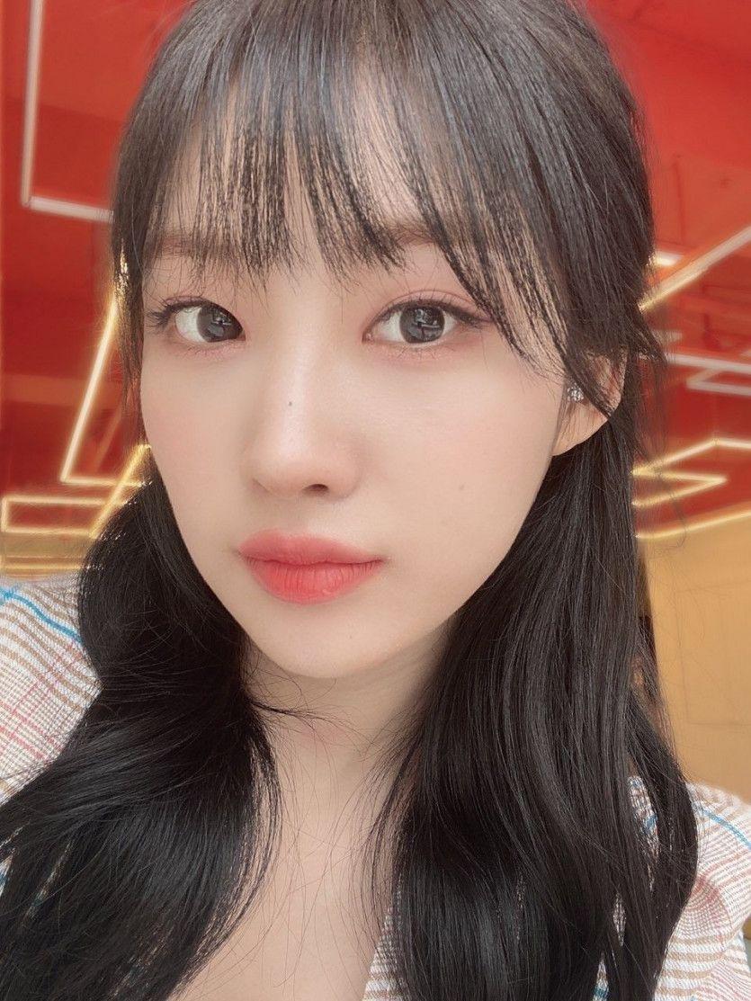 EVERGLOW Sihyeon2