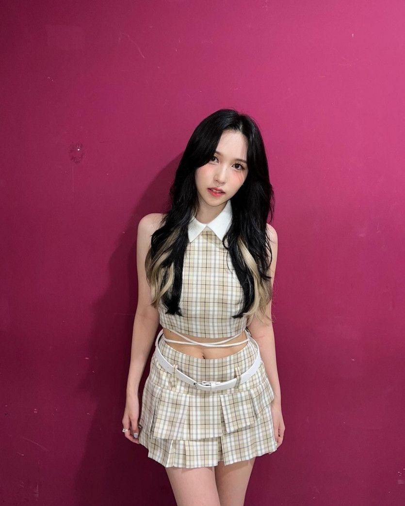 TWICE Mina0