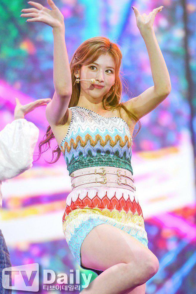 TWICE 사나0