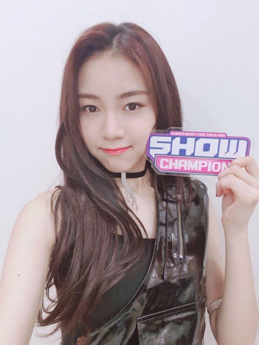 쇼챔공트 로켓펀치1