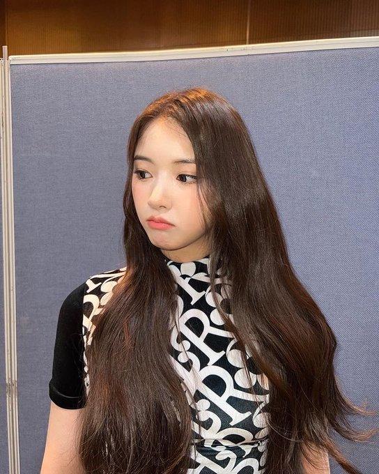 NMIXX jiwoo1