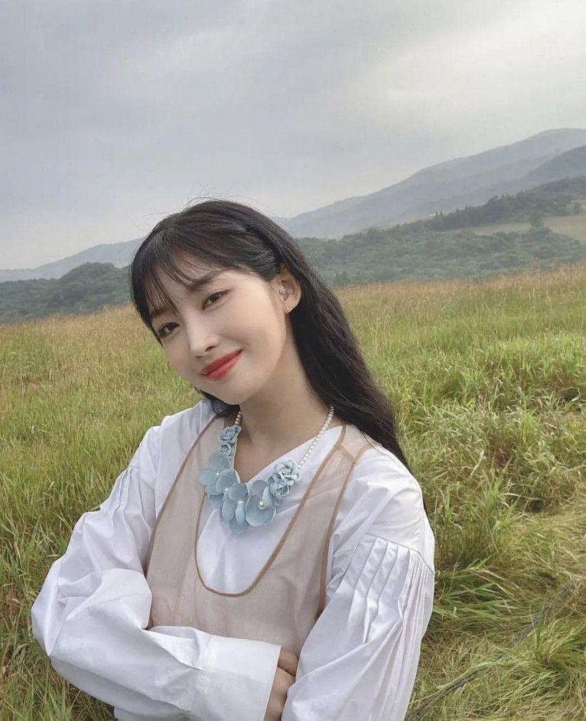 EVERGLOW Sihyeon0