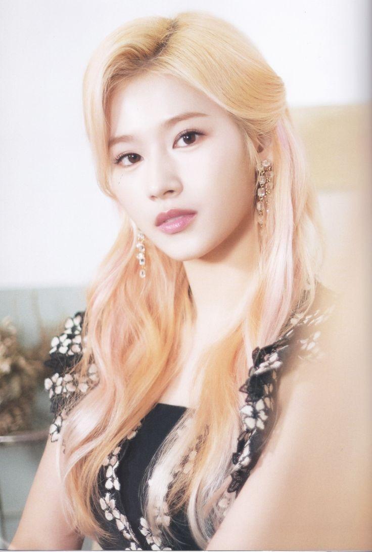 TWICE 사나0