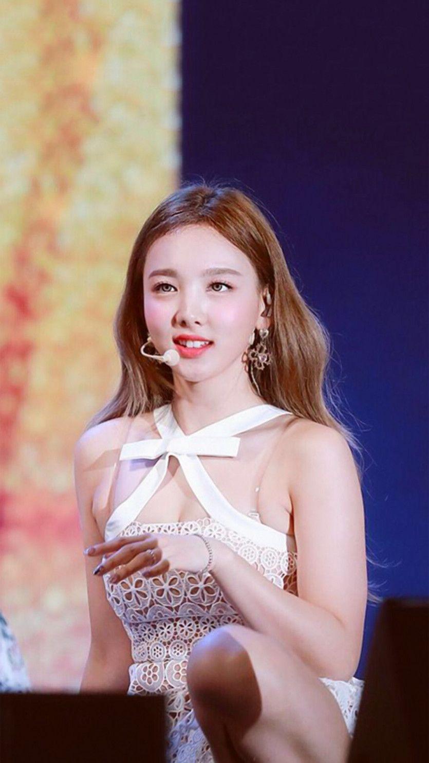TWICE NAYEON0