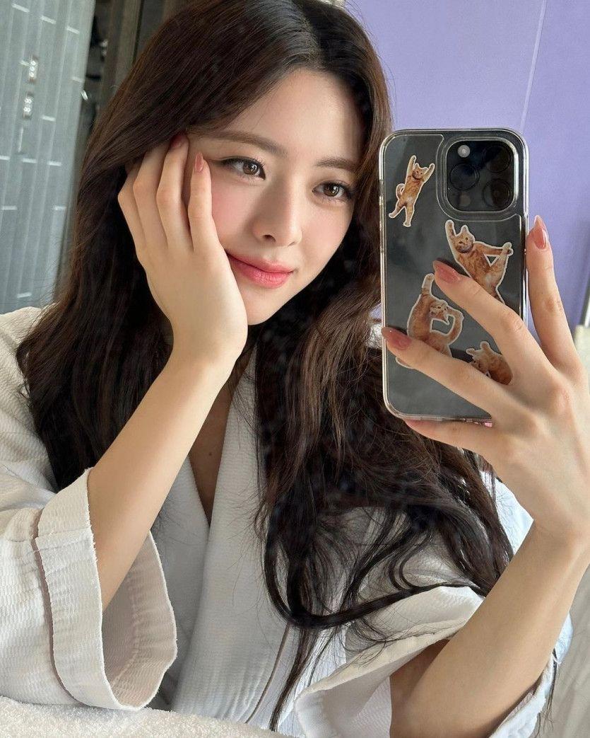 ITZY YUNA0