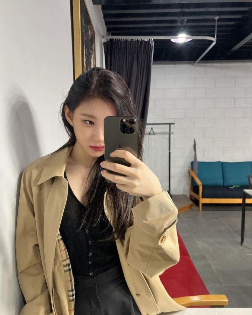 채령 인스타4