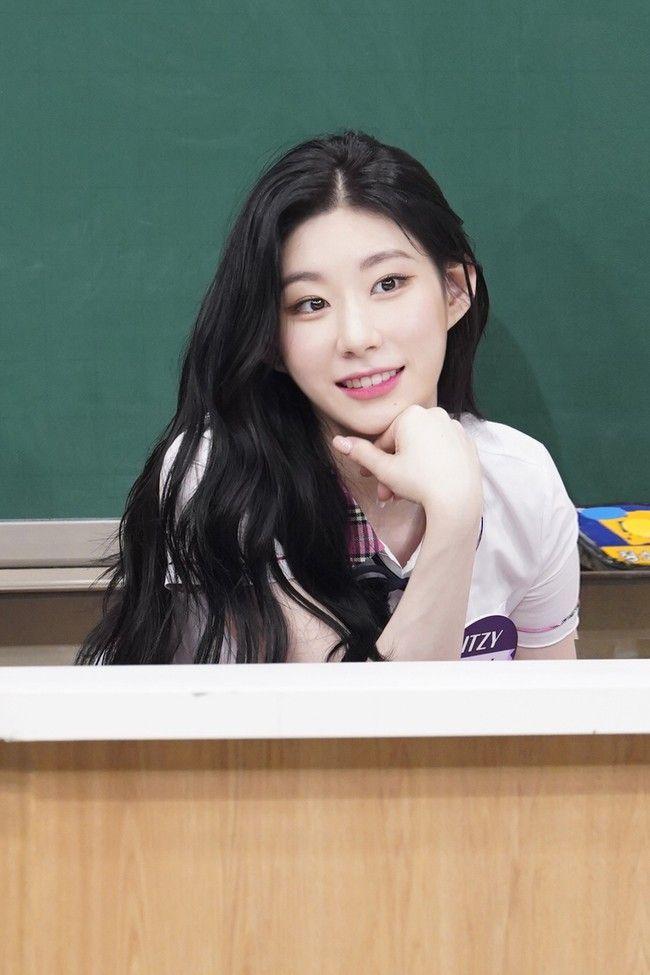 ITZY Chaeryeong0