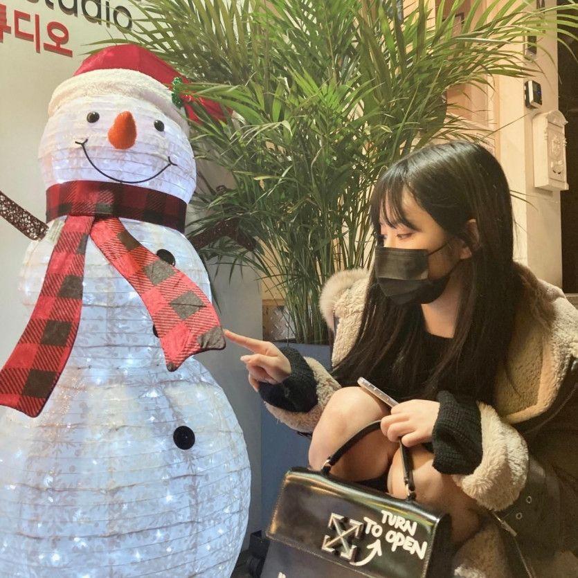 EVERGLOW Jiwon1