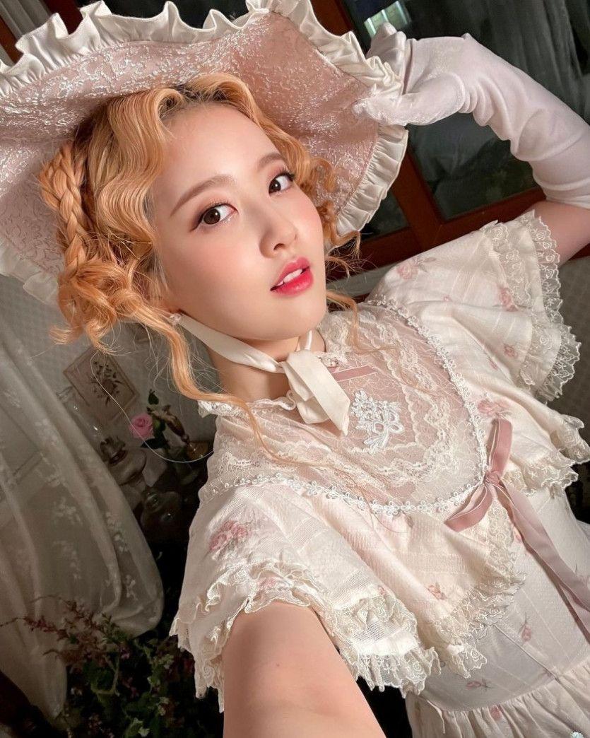 스테이씨 1주년 기념 영상2