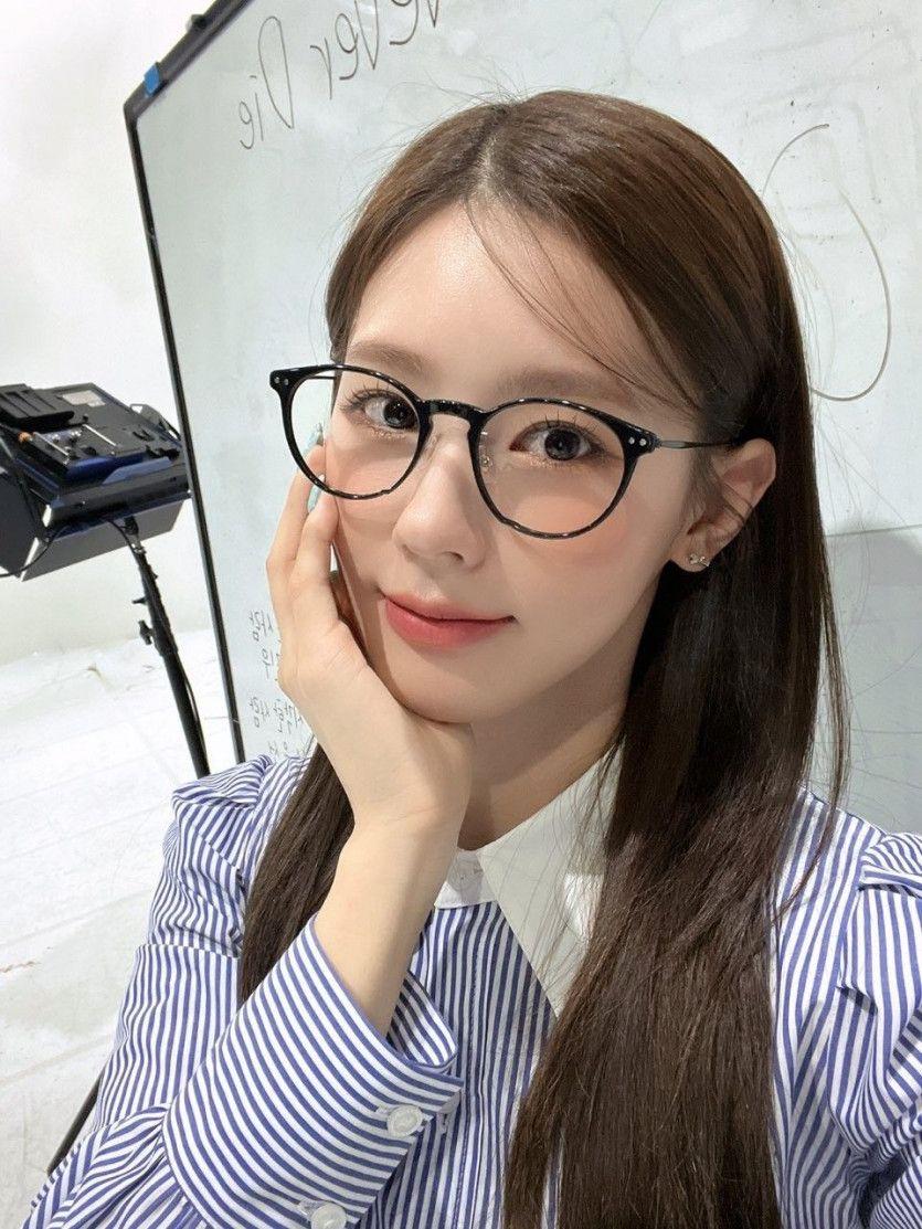 (G)-IDLE 미연0