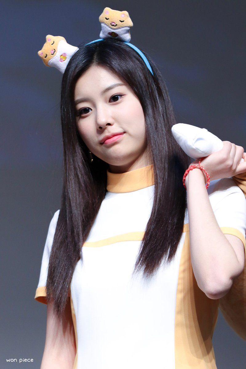 아이즈원 강혜원 권은비 new2