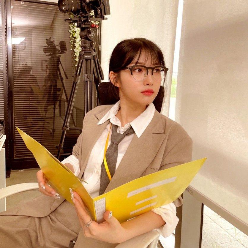 EVERGLOW Sihyeon0