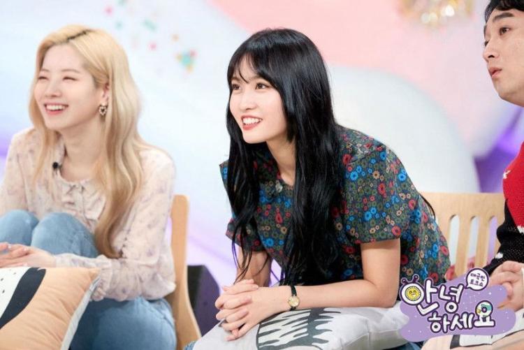 TWICE MOMO1