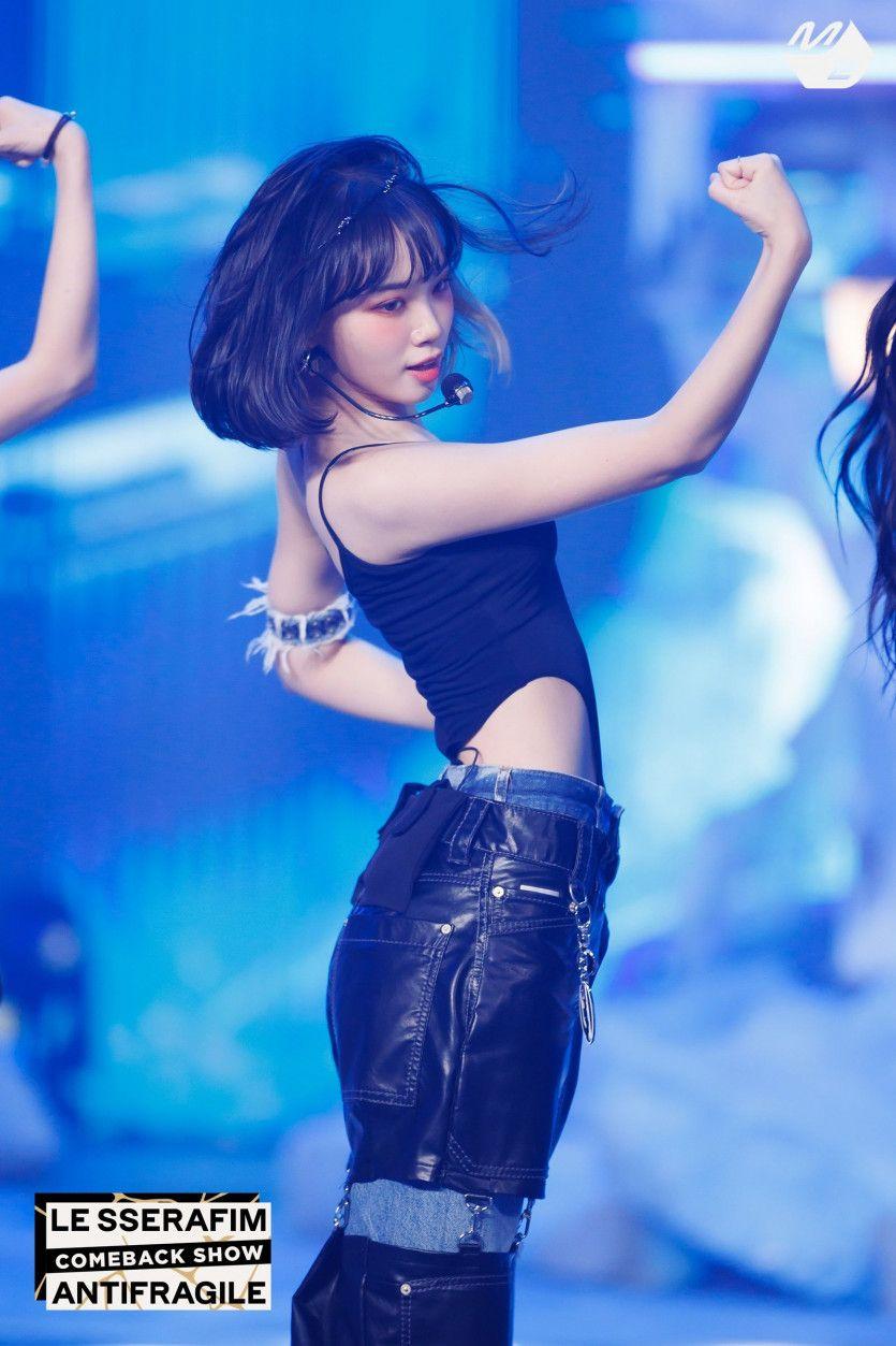 LE SSERAFIM CHAEWON0