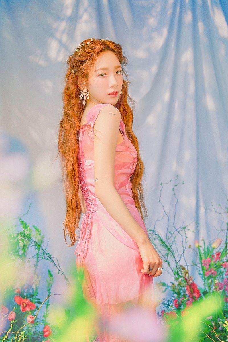 태연 HAPPY 티저 사진2