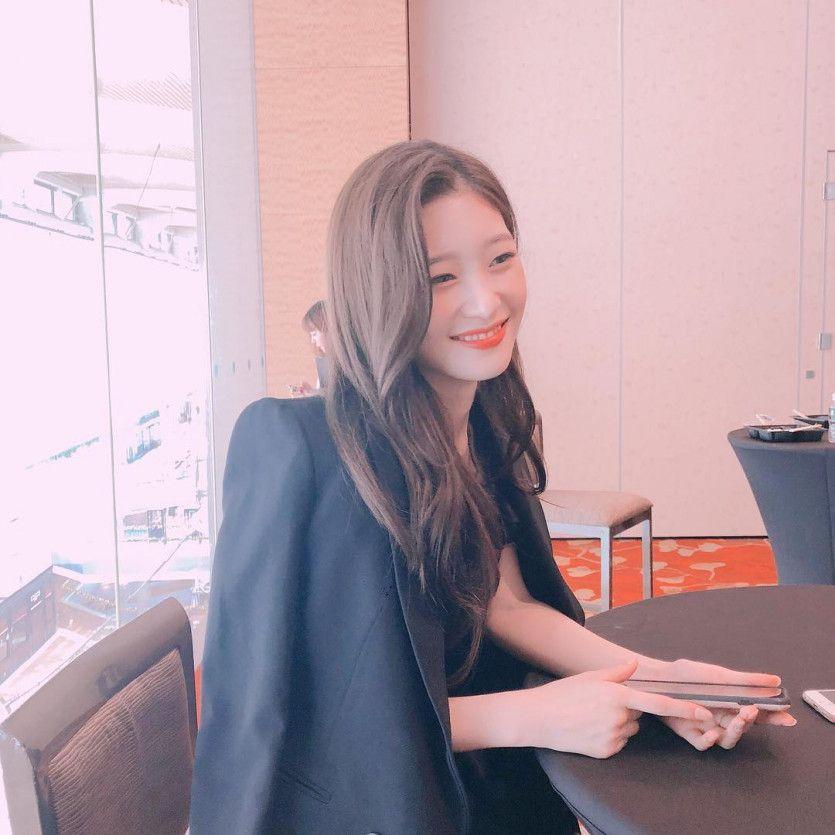 정채연1