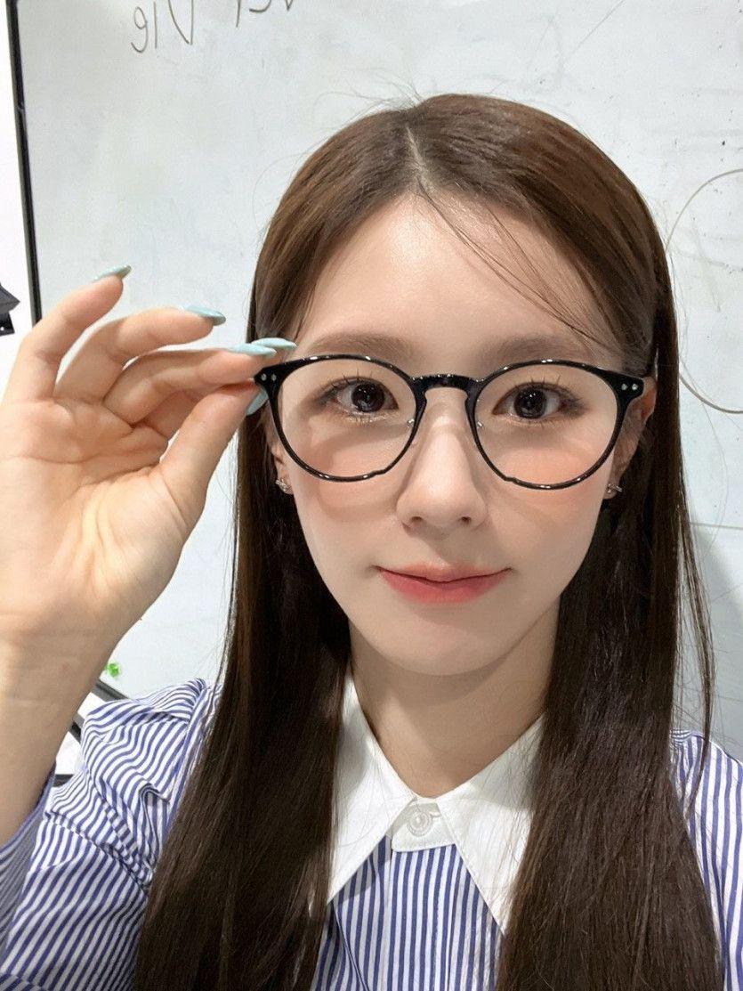 (G)-IDLE 미연1