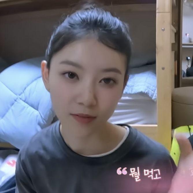 ILLIT 모카1
