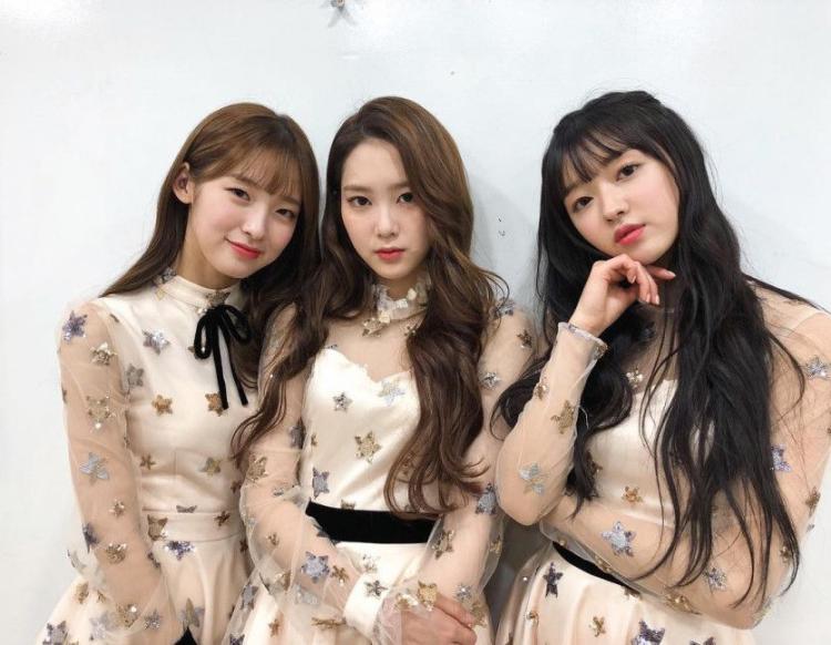 오마이걸 아린 지호 유아 + 효정 비니 + 단체샷0