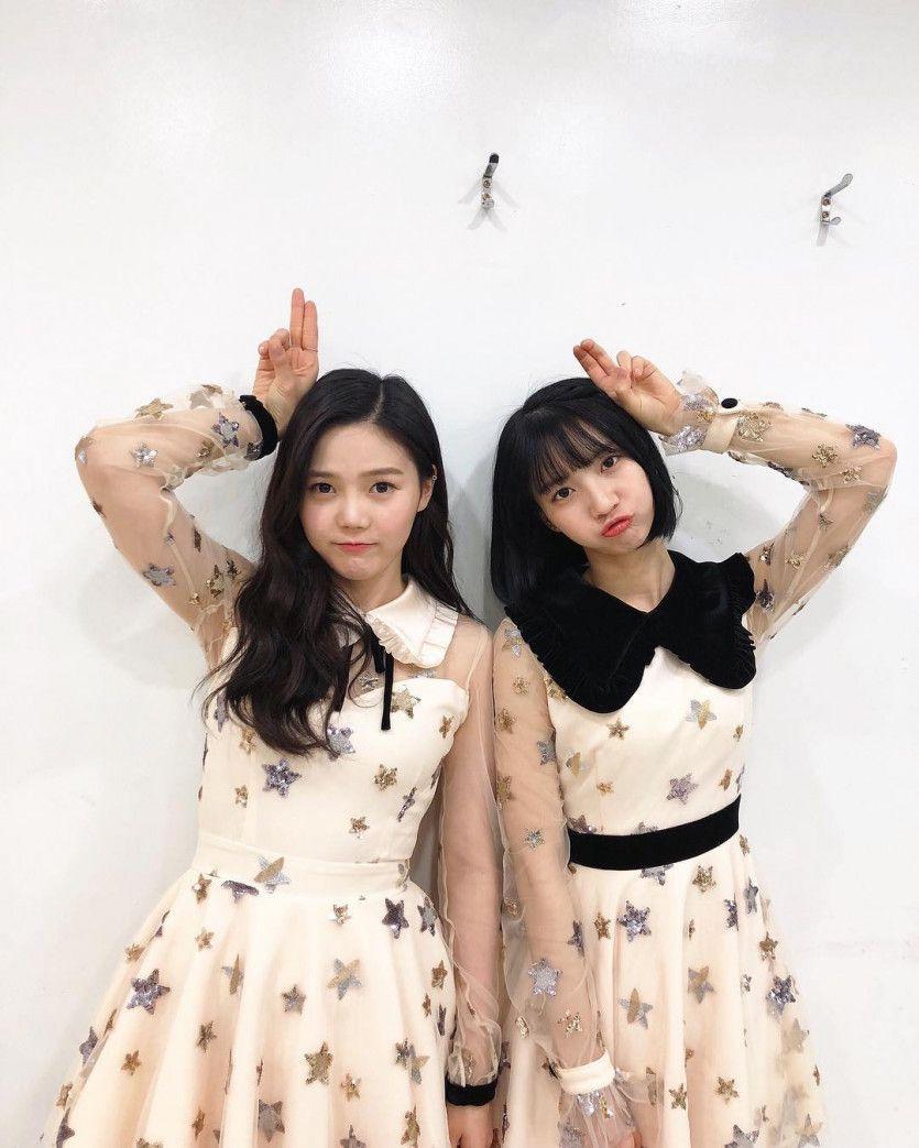 오마이걸 아린 지호 유아 + 효정 비니 + 단체샷1