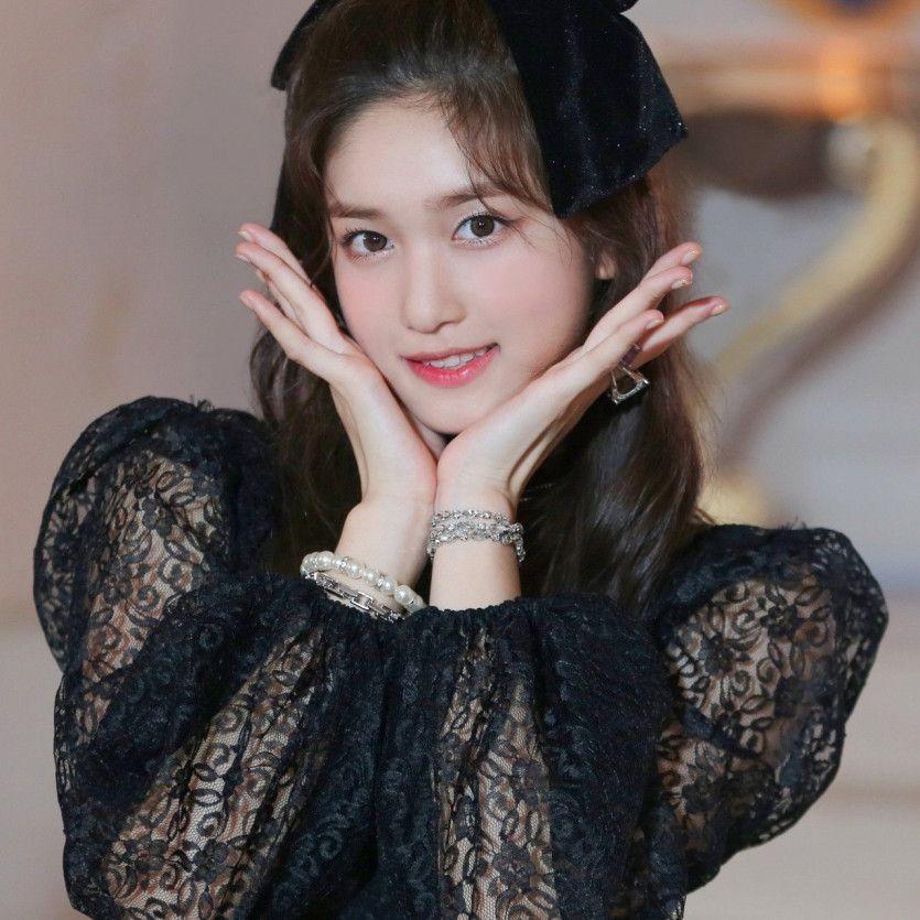 IVE LEESEO1