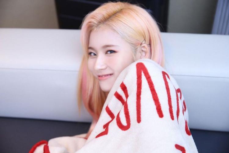 TWICE SANA1