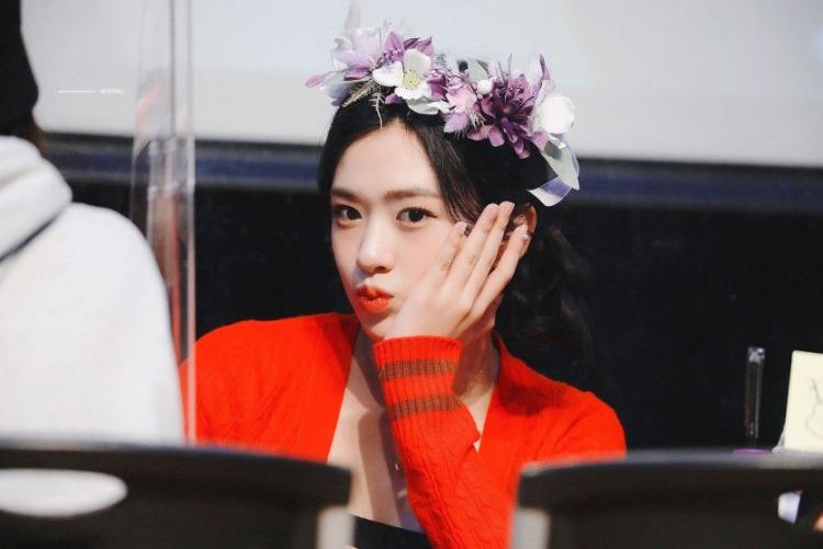 IVE yujin2