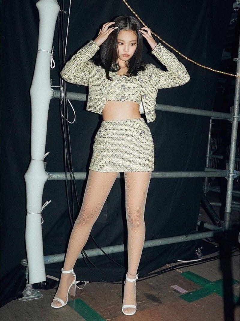 같은 옷을 입은 제니 조이0