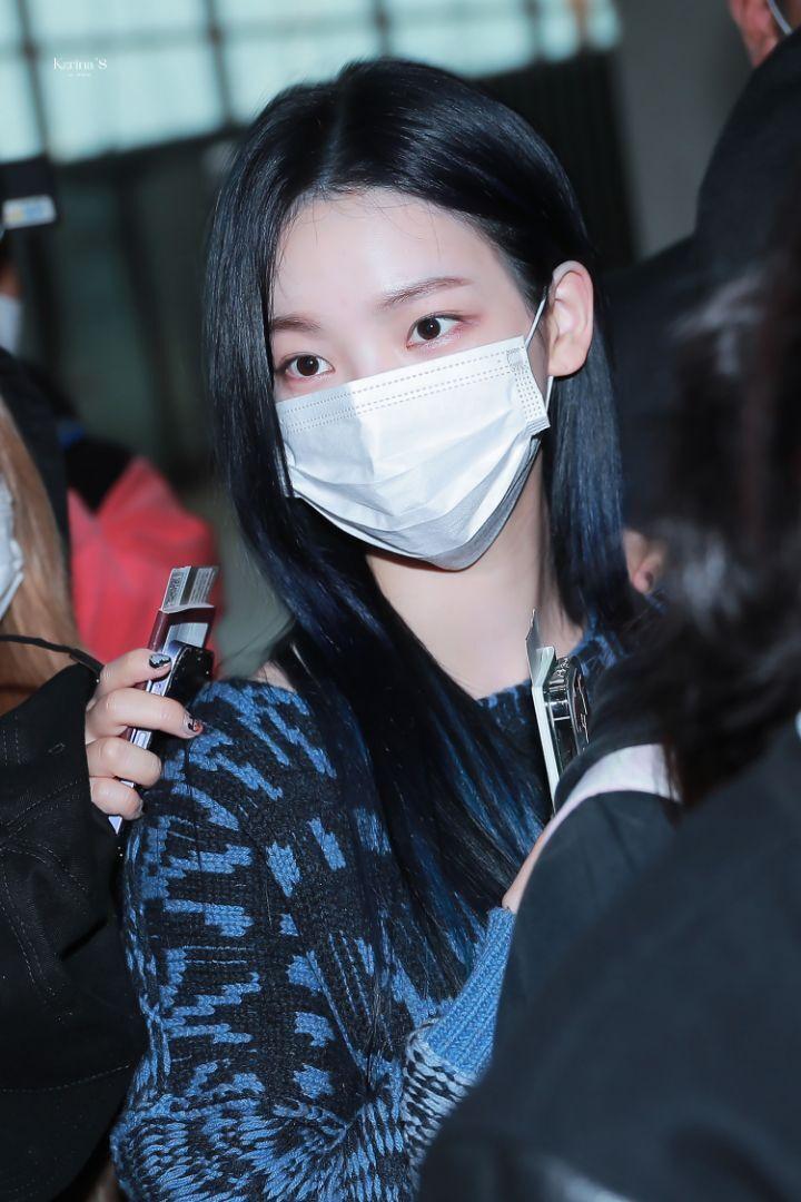 마스크 써도 빛나는 카리나0
